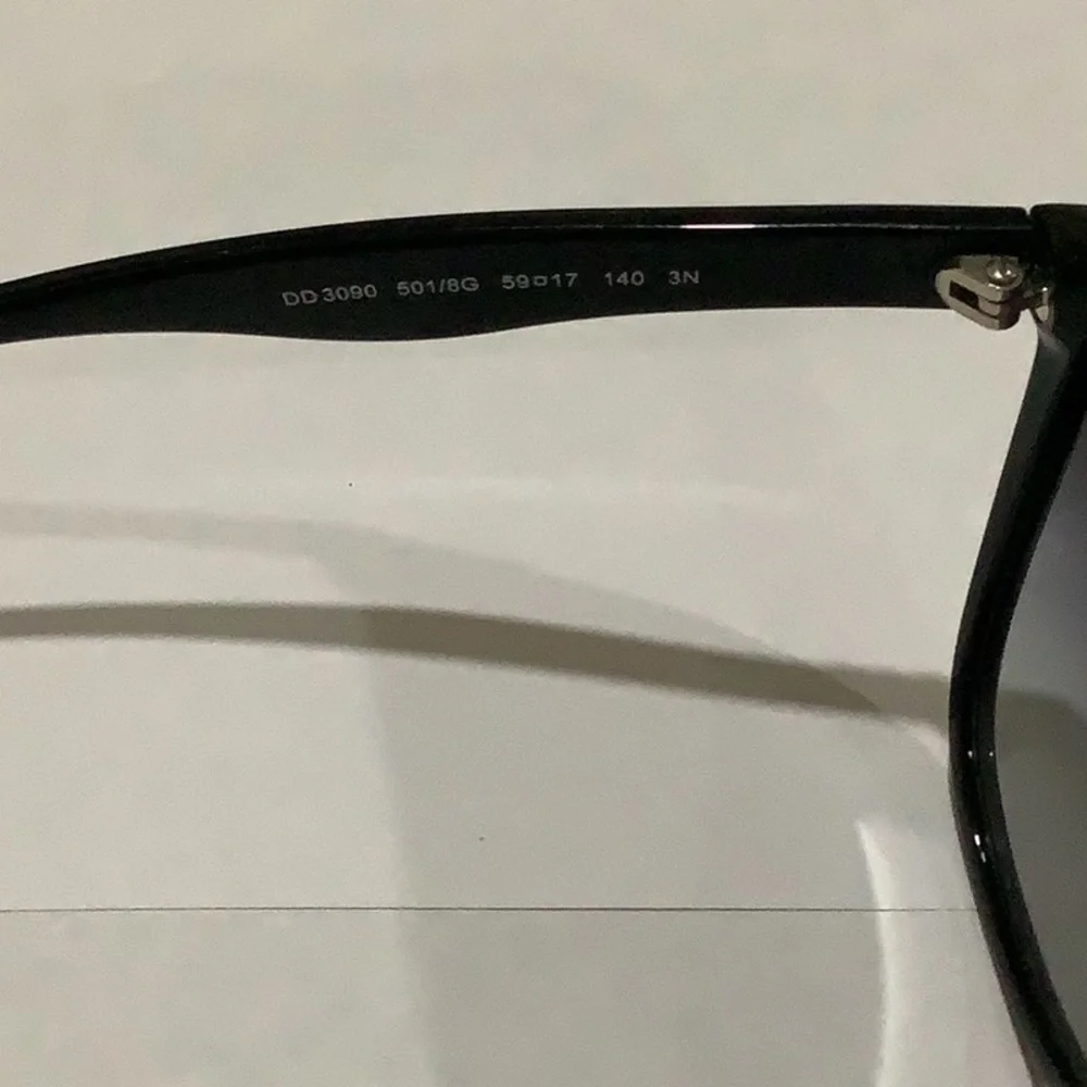 DOLCE & GABBANA Black Cat-Eye Style Sunglasses - Picture 4 of 8